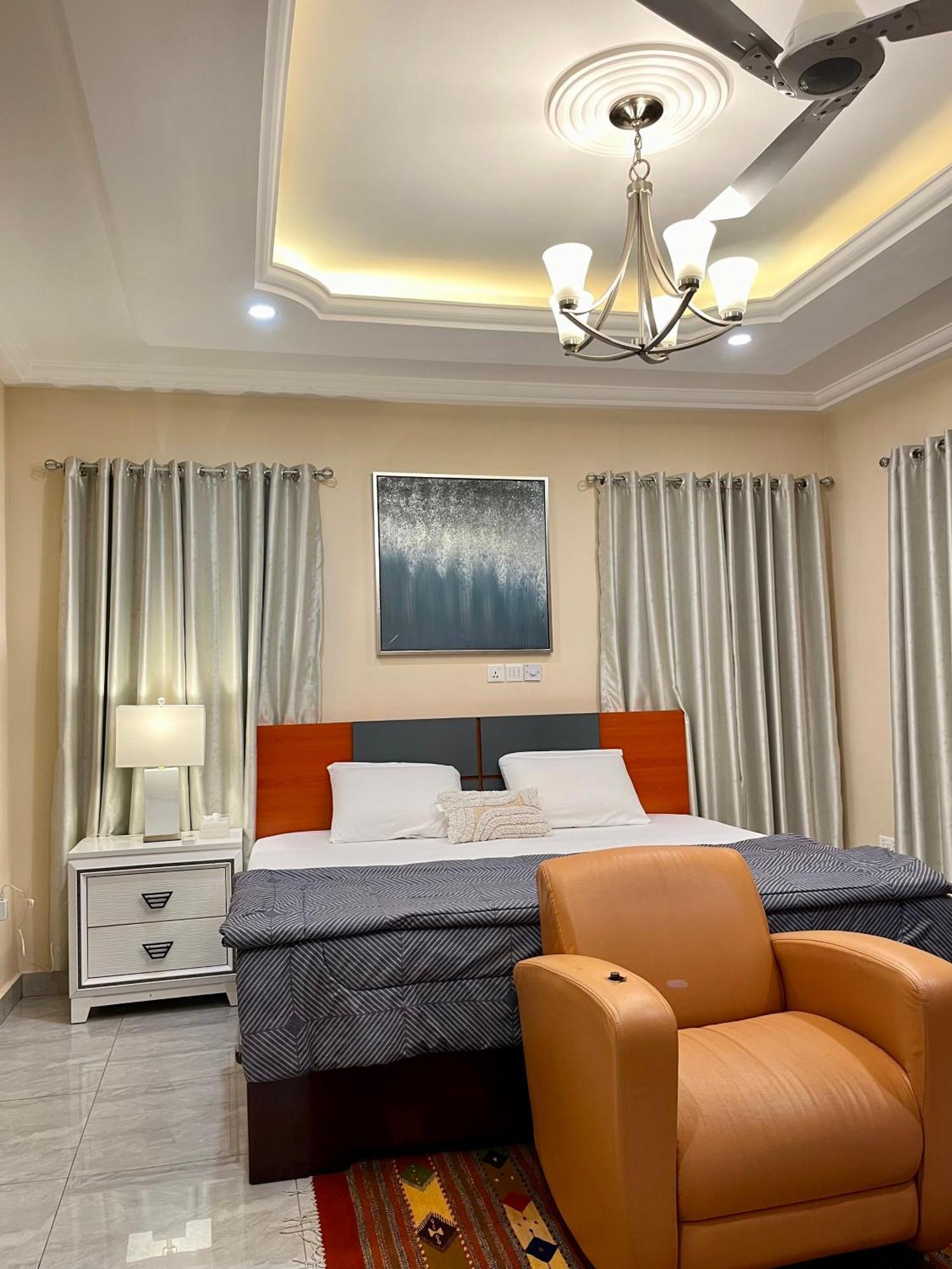 Seyramz Palace - Free Airport Pick Up - High Speed Starlink Wifi - Car Rental Тамале Экстерьер фото