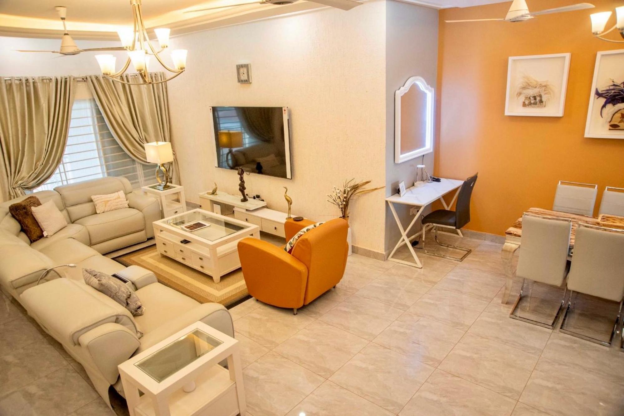 Seyramz Palace - Free Airport Pick Up - High Speed Starlink Wifi - Car Rental Тамале Экстерьер фото